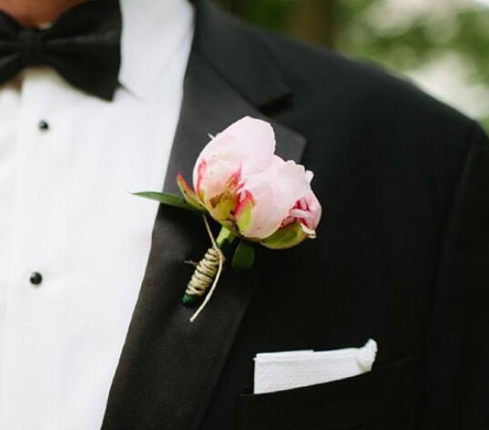 男士胸針怎么佩戴?男士西裝胸針佩戴常識