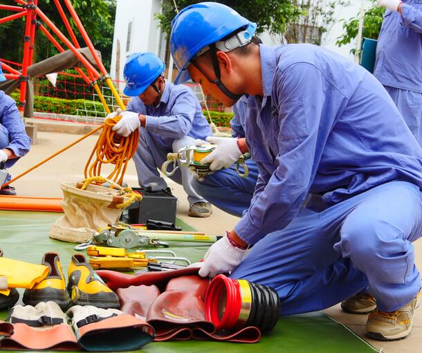 帶電作業(yè)的3個必要條件