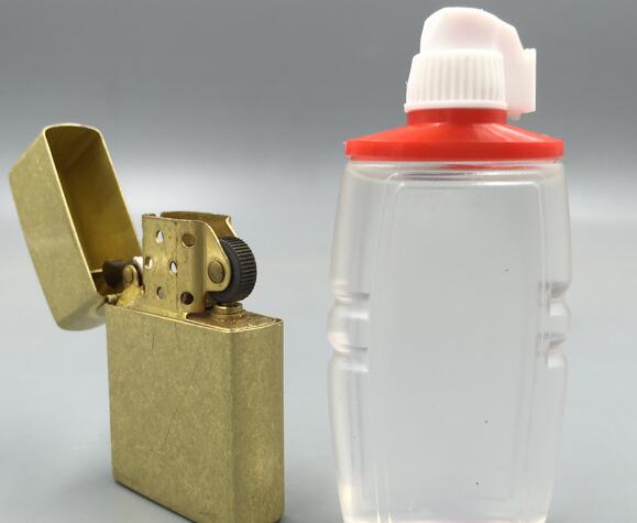 衣服上有干油漆清除小竅門