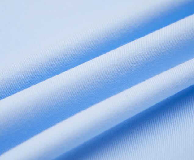 正裝可以穿淺藍(lán)色襯衫嗎?